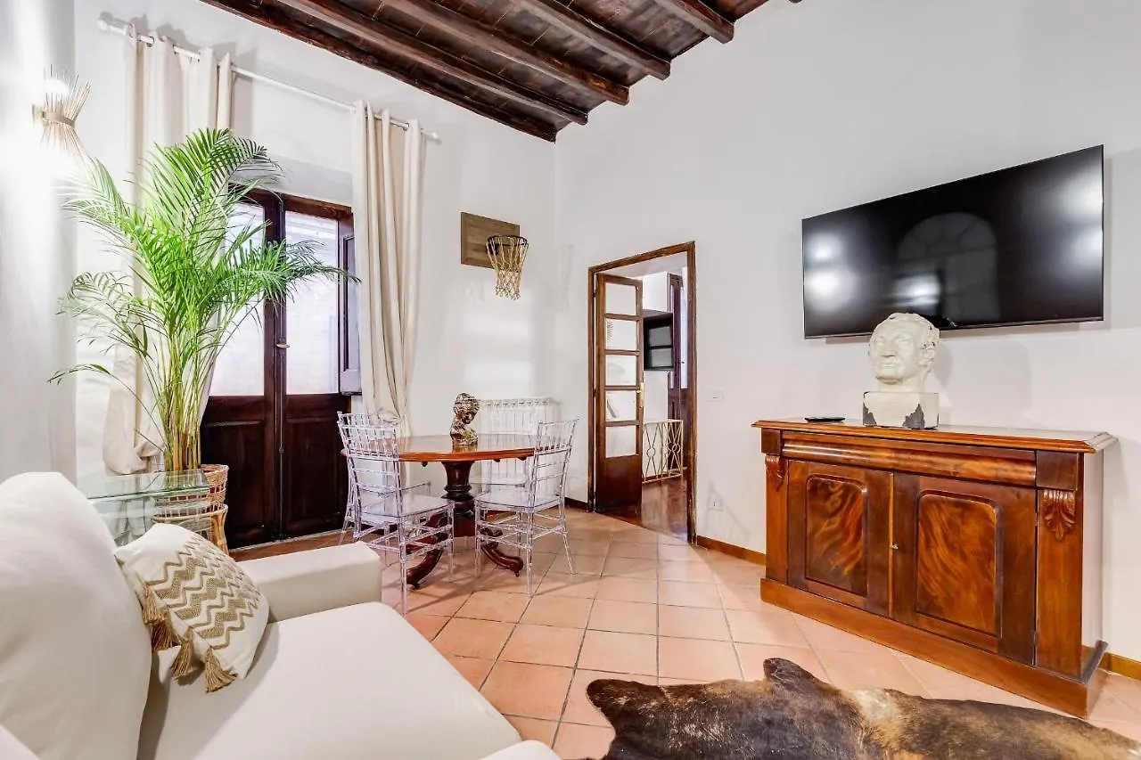 Apartment Giulio Cesare Deluxe - Spanish Step Romedreamhome Italy